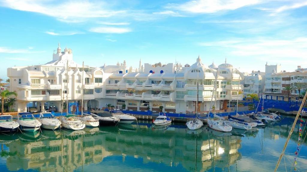 Apartamentos Benalmarina Málaga Exterior foto